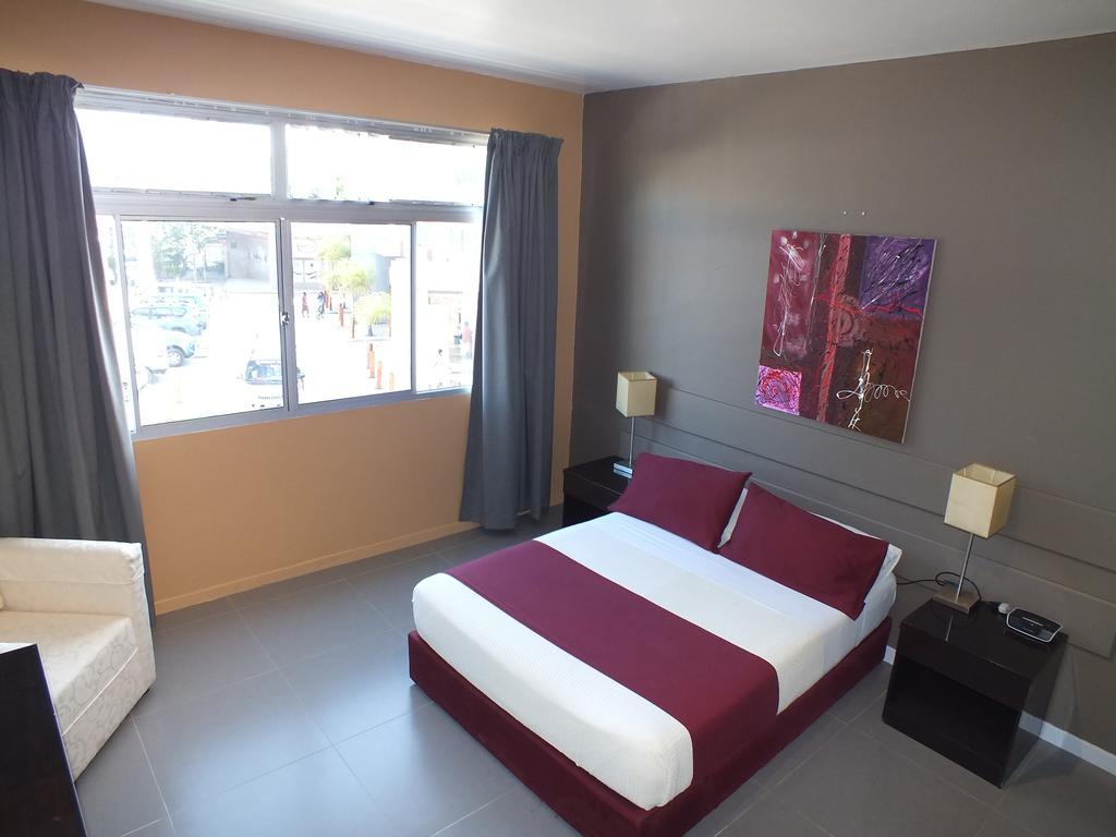 Hotel Olympic พอร์ตวิลา ภายนอก รูปภาพ