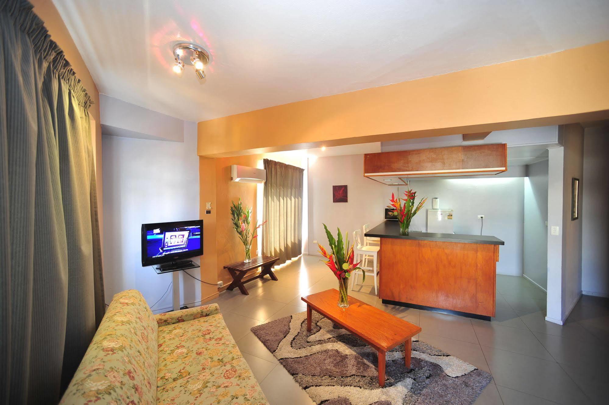 Hotel Olympic พอร์ตวิลา ภายนอก รูปภาพ
