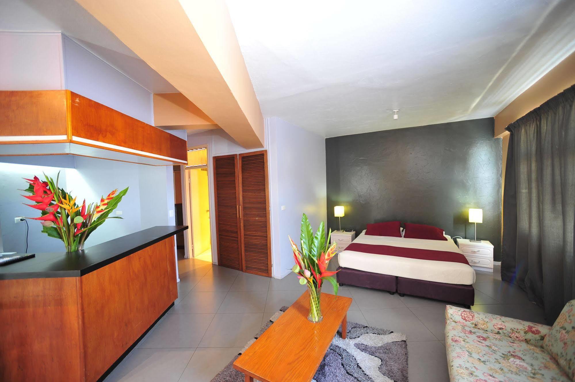 Hotel Olympic พอร์ตวิลา ภายนอก รูปภาพ