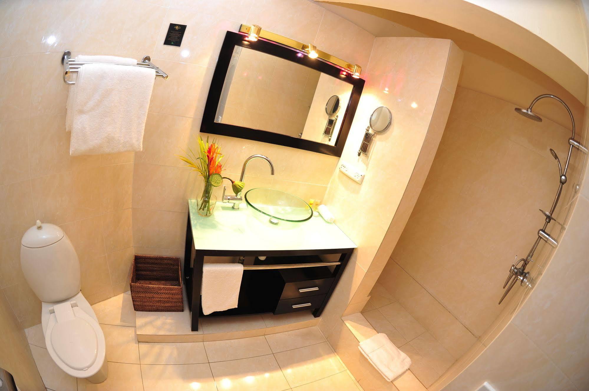 Hotel Olympic พอร์ตวิลา ภายนอก รูปภาพ