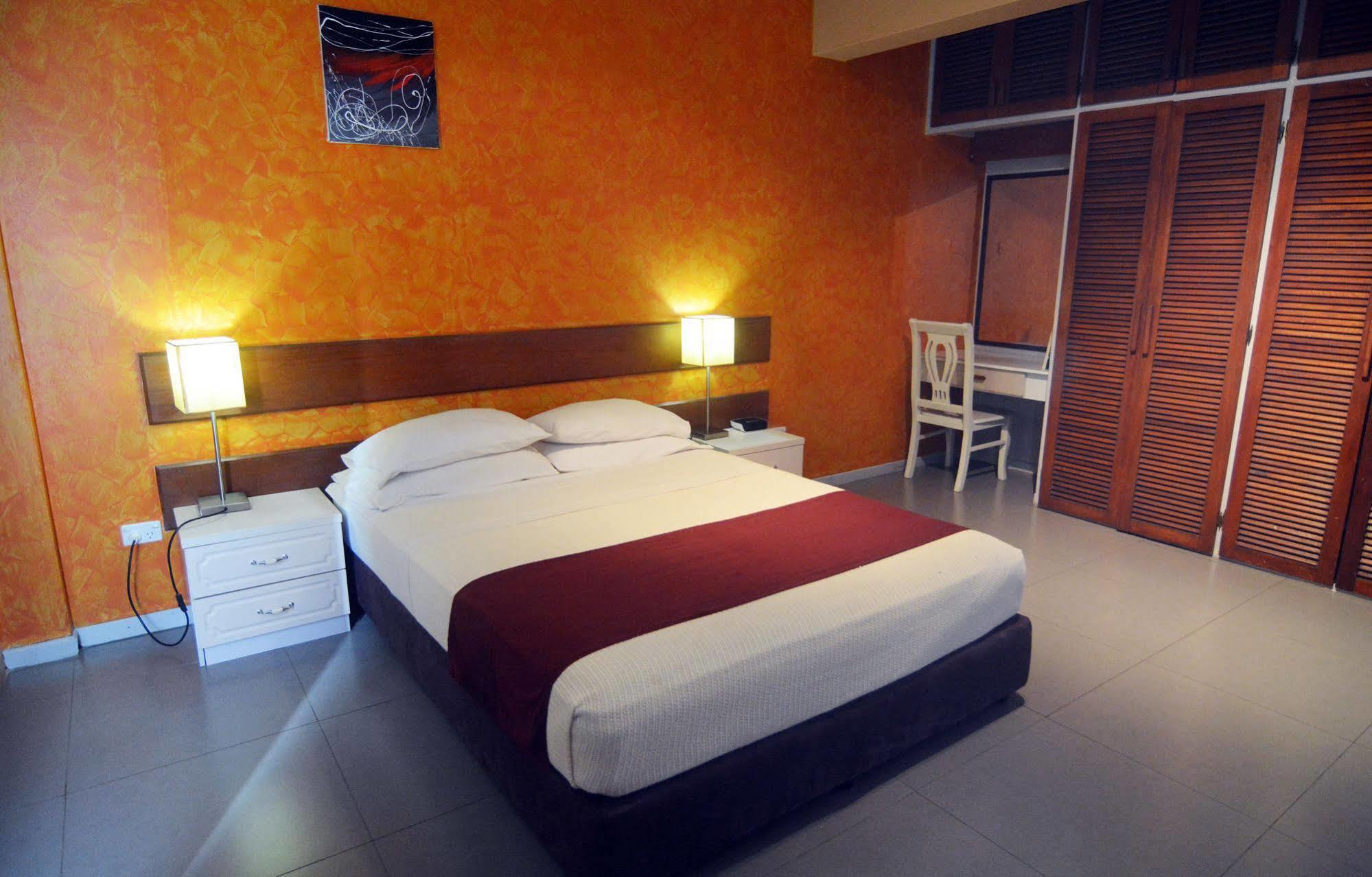 Hotel Olympic พอร์ตวิลา ภายนอก รูปภาพ